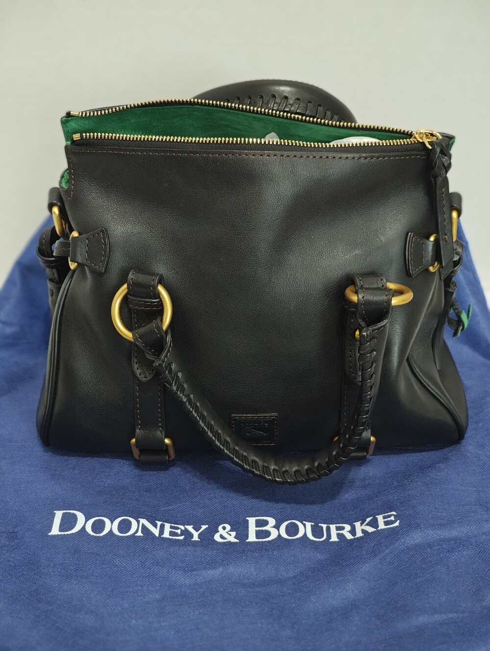 Dooney & Bourke Florentine Satchel. - Picture 5 of 10